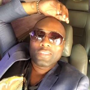 Meet your Posher, Derek